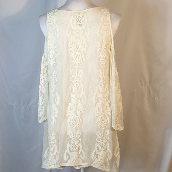 XCVI Floral Lace Cold Shoulder Top - Picture 6 of 10